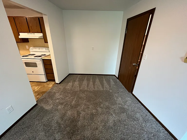 709 Fieldstone Ct #7 — Photo 5