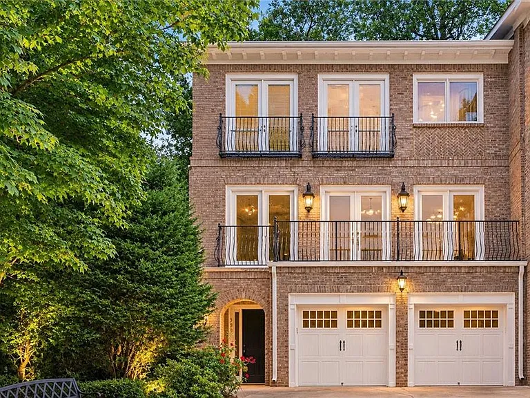 1296 Lenox Park Blvd — Photo 31