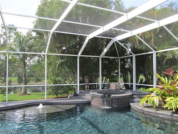 Custom Pool & Spa