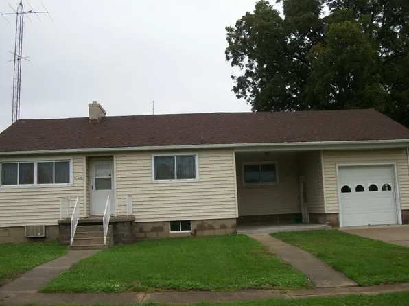 101 E Pine St, Hartsburg, IL 62643