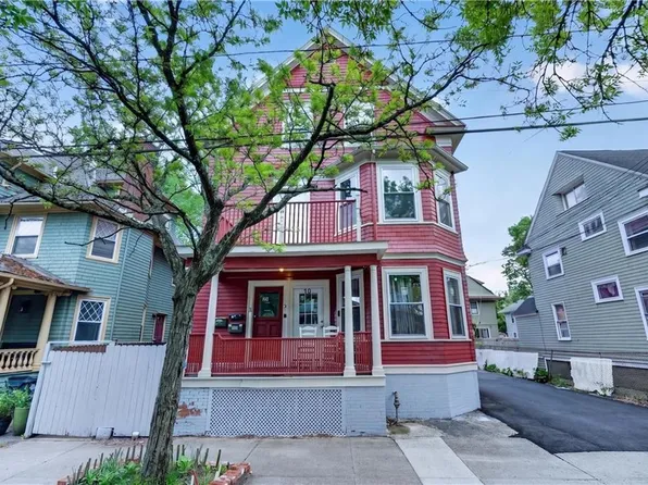 68 Whitmarsh St, Providence, RI 02907