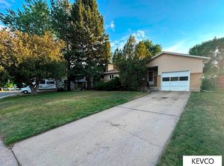 1053 Briarwood Rd, Fort Collins, CO 80521