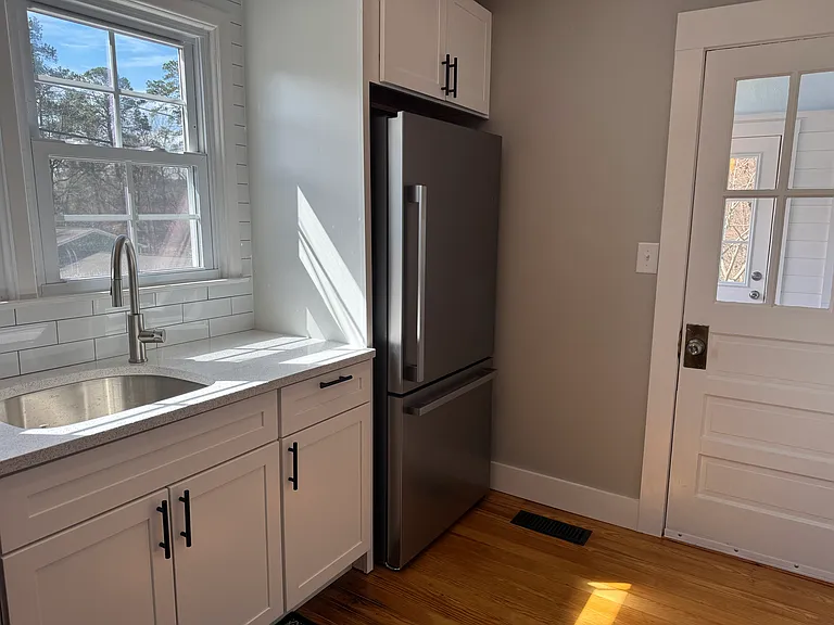 310 Crest Dr — Photo 20