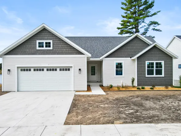 7303 Atwater Dr, Norton Shores, MI 49456