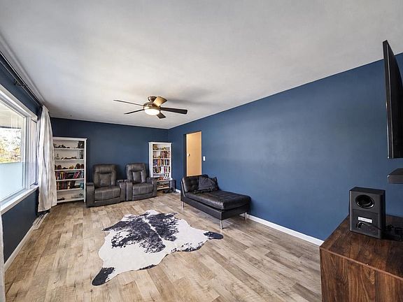4th image of 1621 N 1ST AVENUE