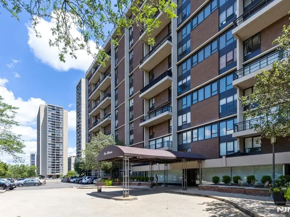 2 Horizon Rd APT G9, Fort Lee, NJ 07024