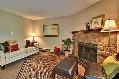 Why pay rent? Take advantage of the $8,000 tax credit and this FHA approved condo and become a home 