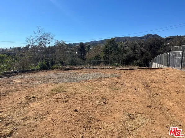665 Las Lomas Ave, Pacific Palisades, CA 90272