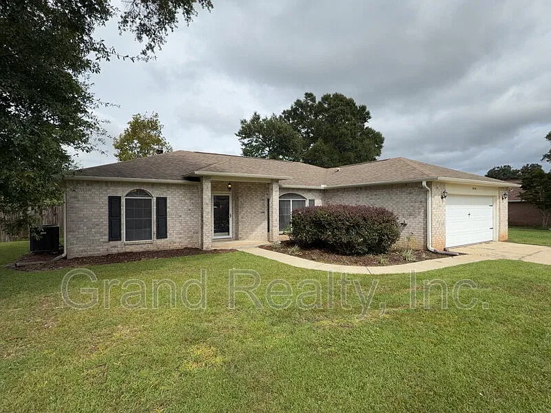 3 bed, 2.0 bath, 1654 sqft, $1,895 — Photo 2