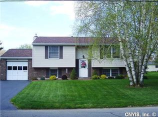 87 Cherry Tree Cir, Liverpool, NY 13090