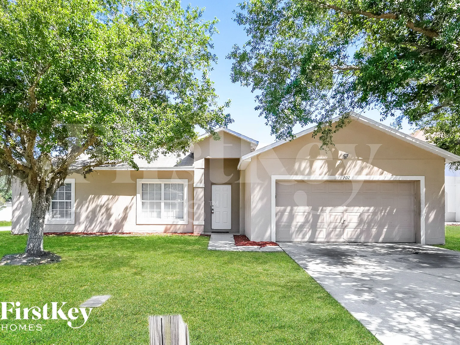 3 bed, 2.0 bath, 1176 sqft, $1,375 — Photo 1