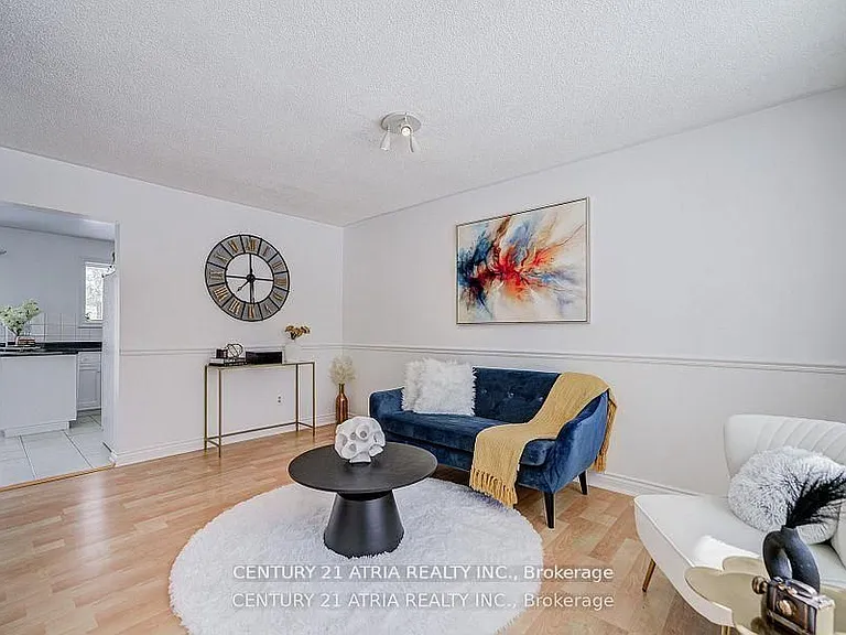 154 Freshmeadow Dr — Photo 4