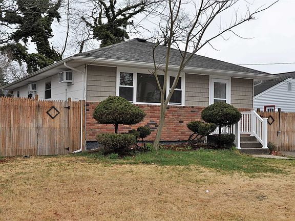 2nd image of 13 Wellwood Dr