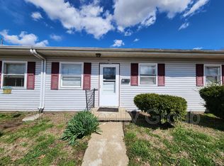 10 E Union St, Worthington, IN 47471