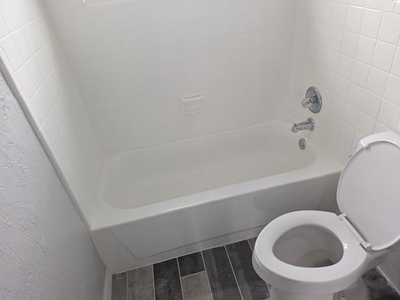 2nd image of 1440 Wildrose Ln