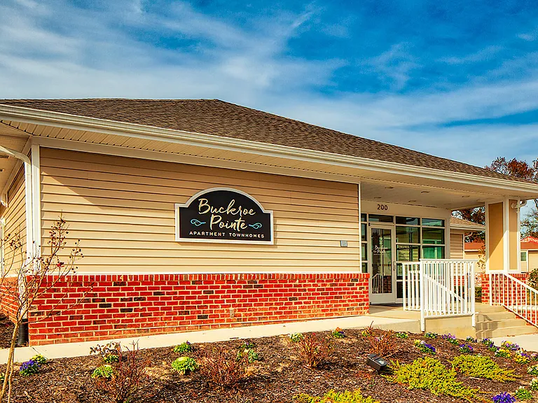 Clubhouse and Office