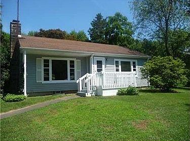 1st image of 927 N Buhl Farm Dr