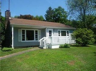 927 N Buhl Farm Dr, Hermitage, PA 16148