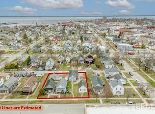 208-214 1/2 15th St N, Escanaba, MI 49829