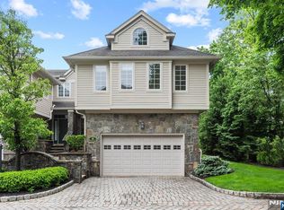 10 Kensington Ct, Tenafly, NJ 07670