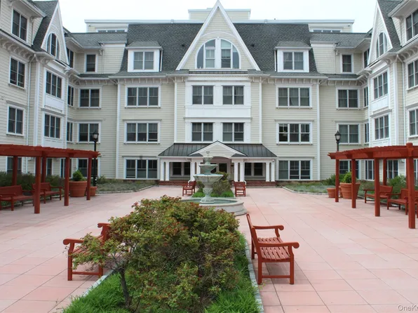 225 Stanley Avenue #109, Mamaroneck, NY 10543