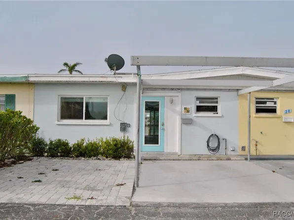 18 Seaside Ct, Holmes Beach, FL 34217