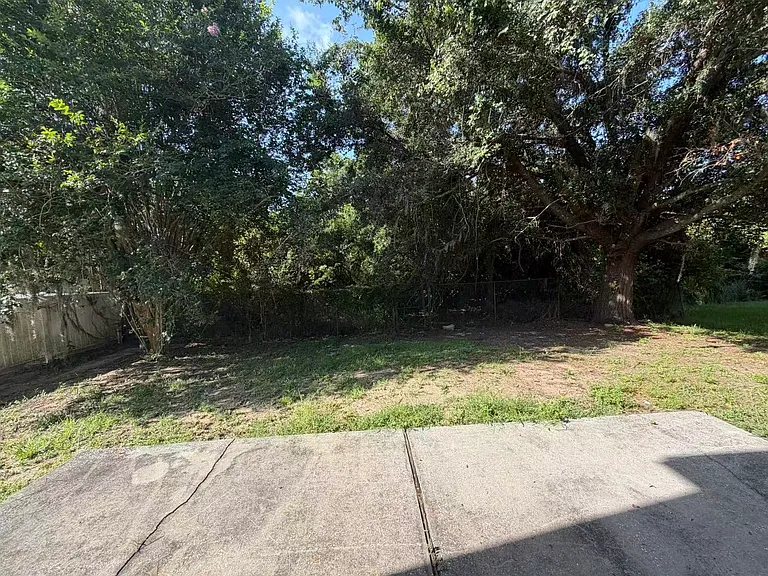 329 Chelmsford Ct — Photo 27