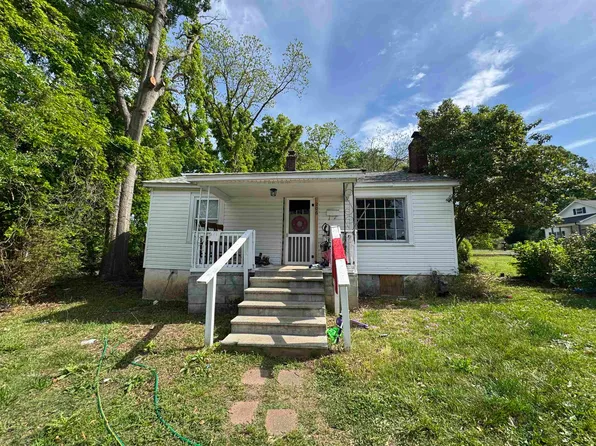 206 W Fairview Ave, Gaffney, SC 29341