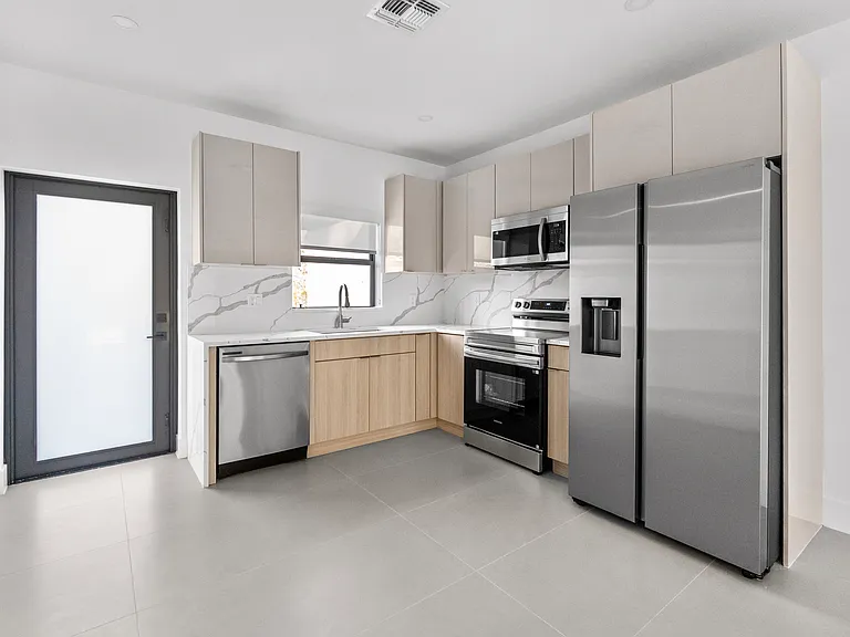 214 Singer St #1 — Photo 11