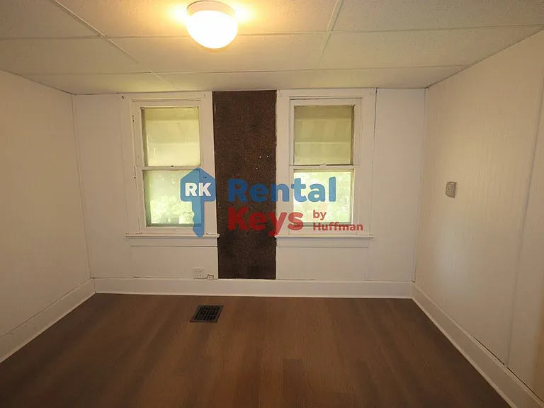 2600 N Heidelbach Ave — Photo 12