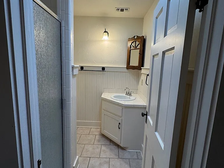 509 W Creek St — Photo 24