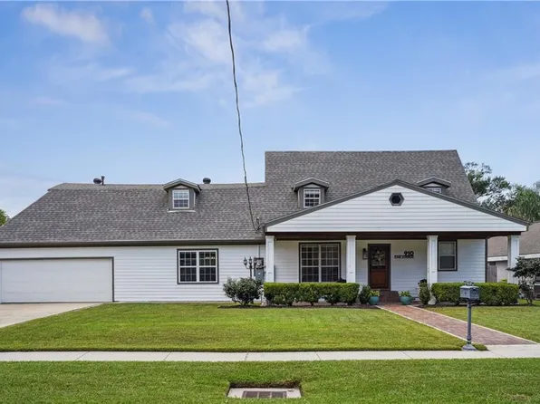 910 Oak Ave, Harahan, LA 70123