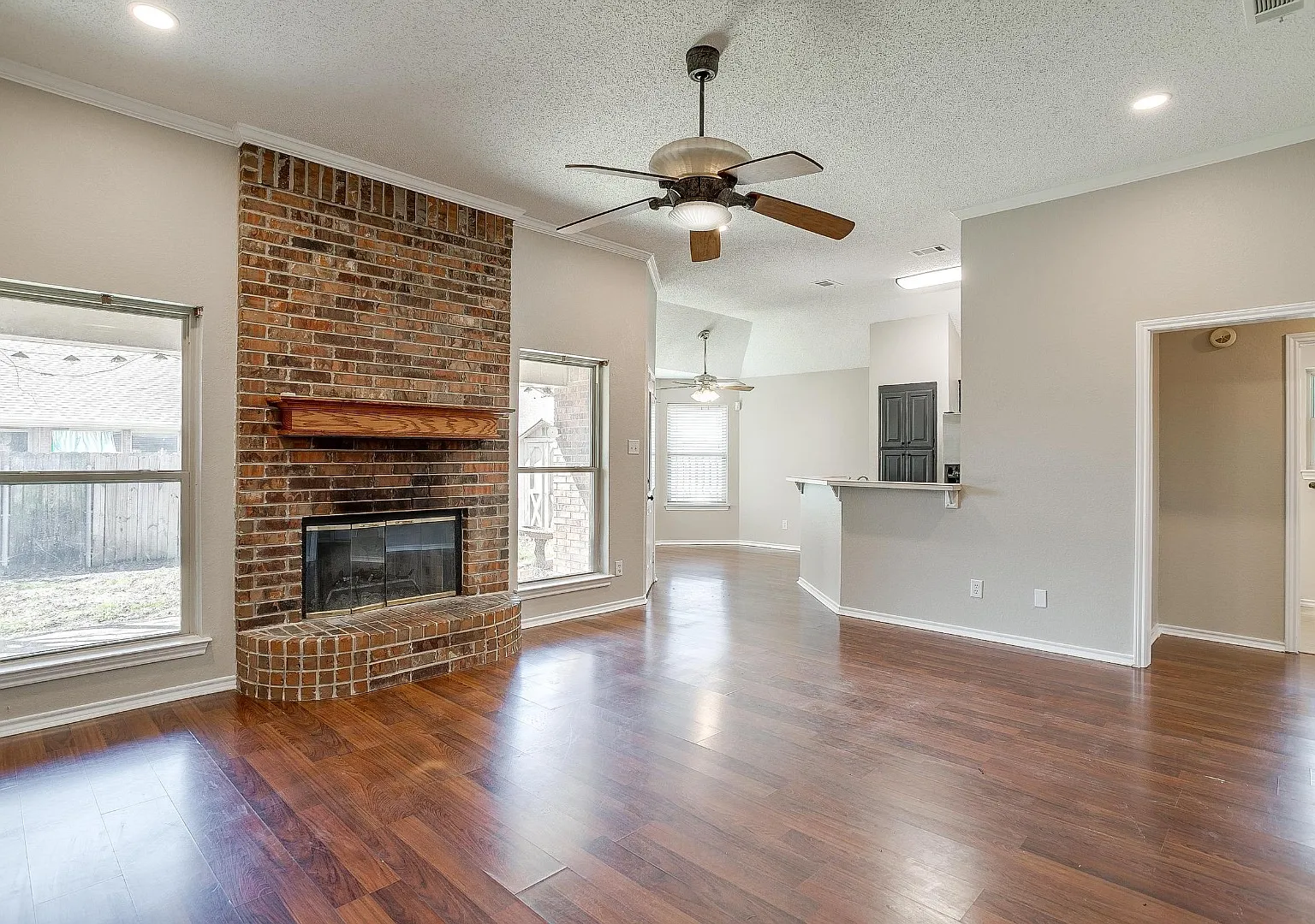 837 NW Park Meadow Ln — Photo 3
