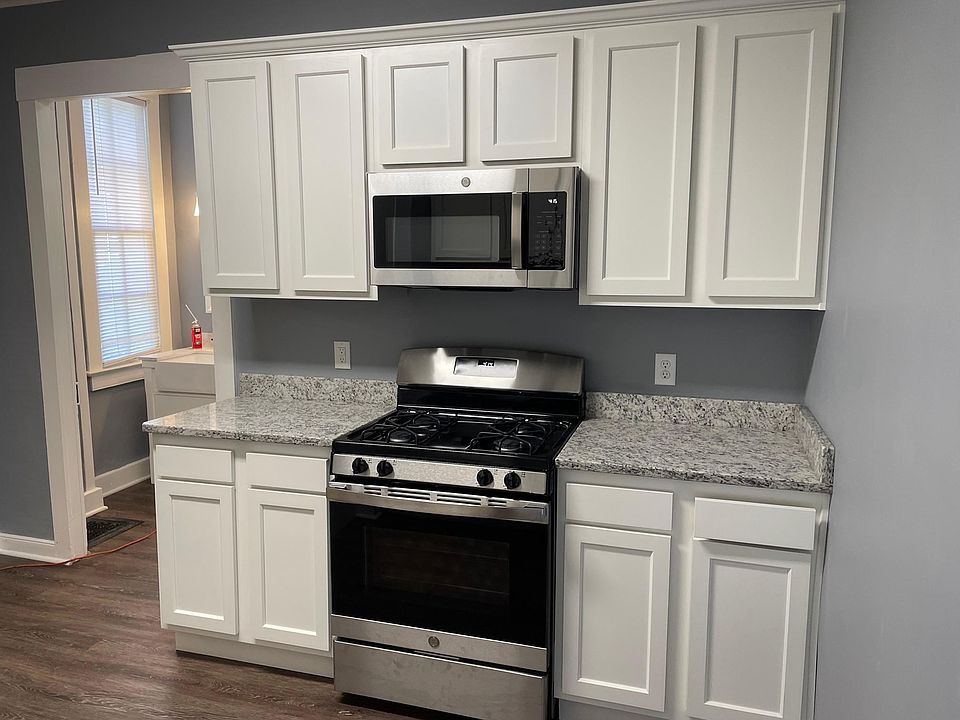 1st image of 2-930 Ash St #2