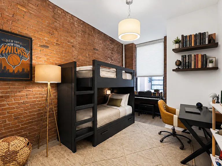 155 Hudson St #2S — Photo 13