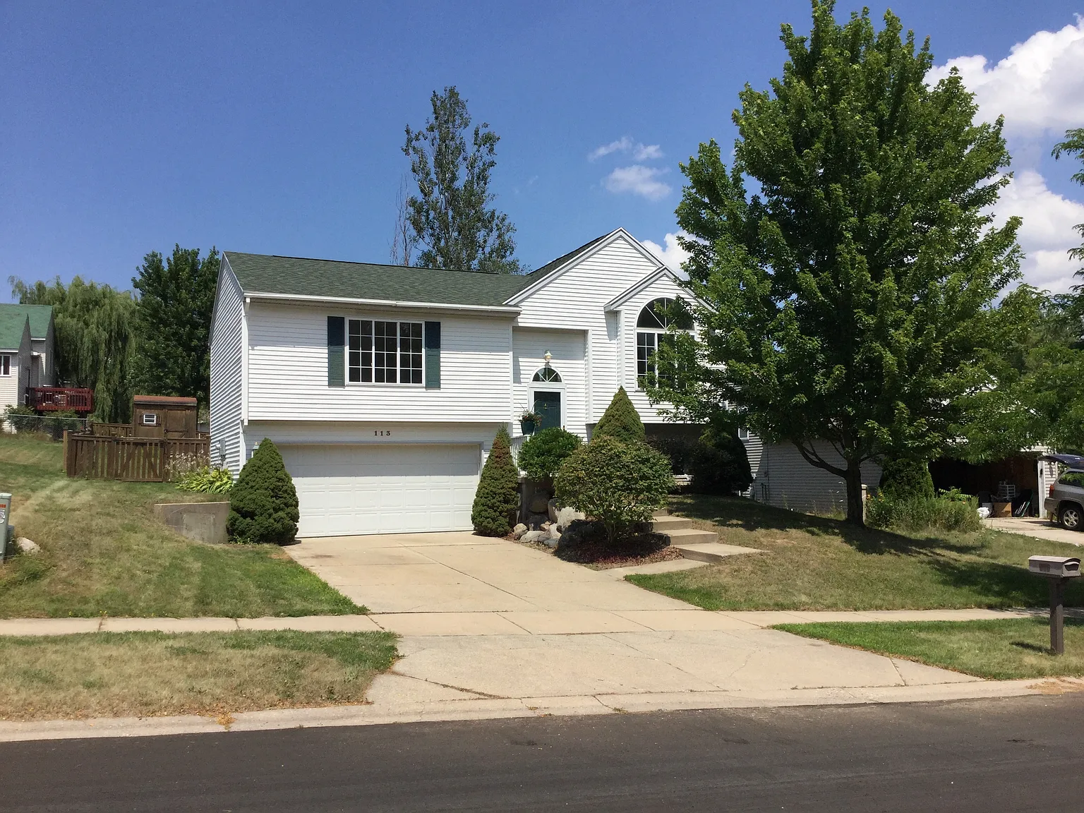 113 Rollingrock Dr NE photo 1