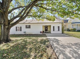 502 W 6th St, Mc Gregor, TX 76657