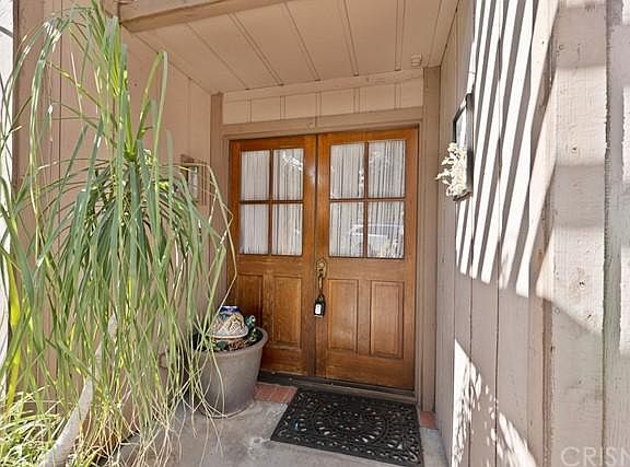 5th image of 31 Northwoods Ln