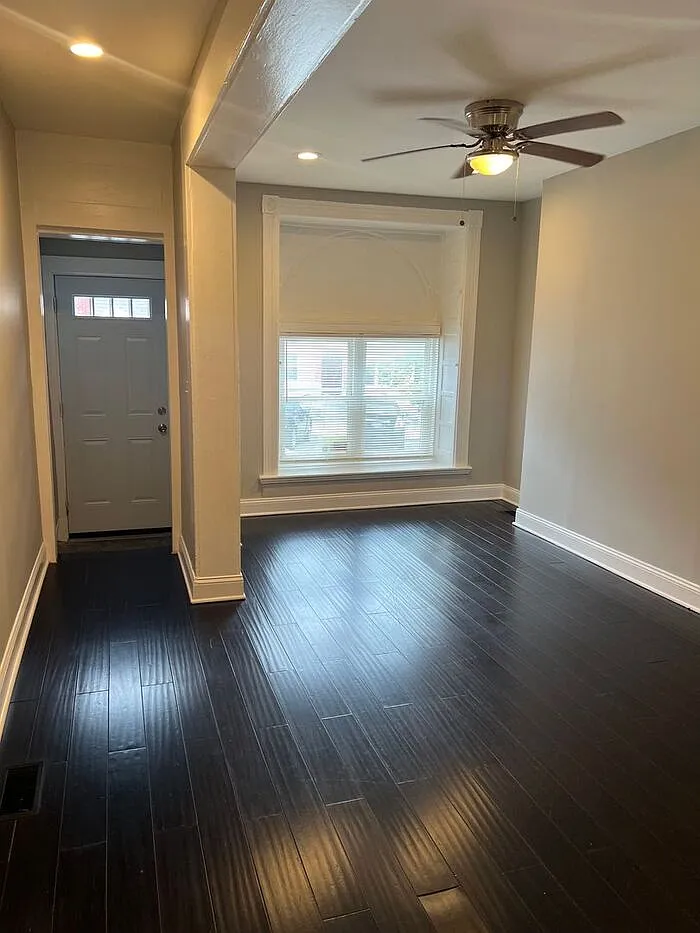 3 bed, 1.5 bath, $1,500 — Photo 1