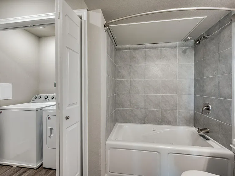 6108 Abrams Rd #218 — Photo 9