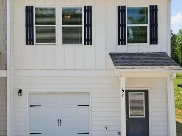 137 Village Green Dr, Adairsville, GA 30103
