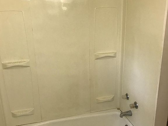 3rd image of 501 W 18th St Lowr #