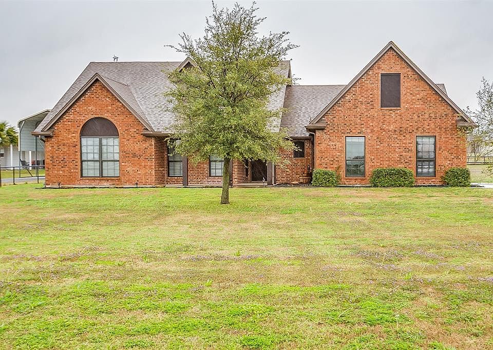 1st image of 202 Savannah Dr