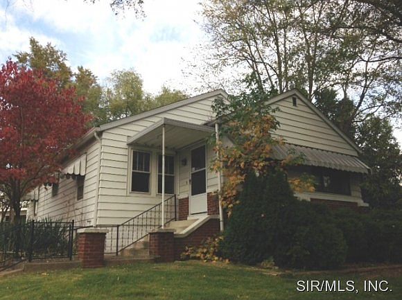 2nd image of 319 W Fillmore St