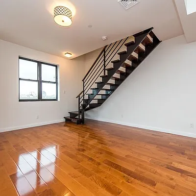 Rented by 50 Stanhope LLC | media 24