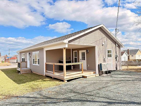 3rd image of Cedar St #107