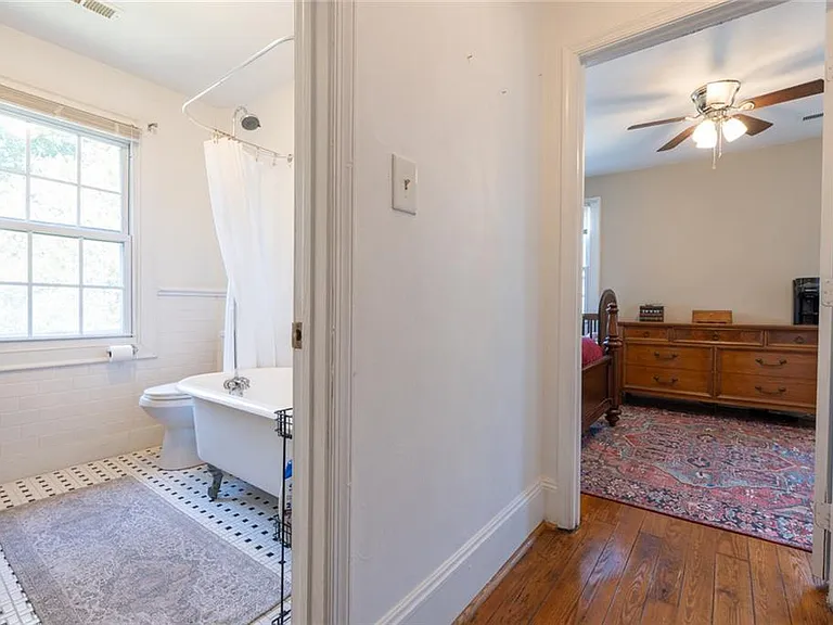 1519 Mathews Ter — Photo 13