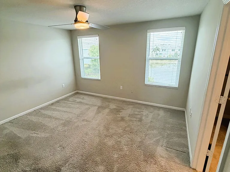 342 SE Angler Dr — Photo 12