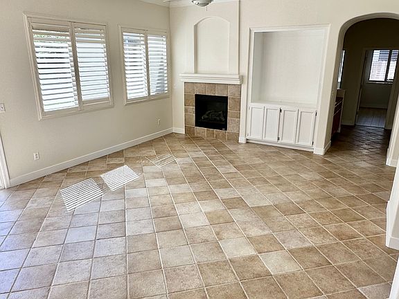 5th image of 1672 Soledad Dr