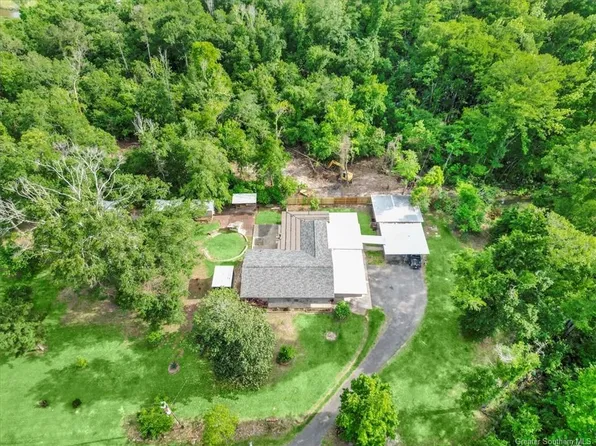 2035 Juanita Dr, Westlake, LA 70669